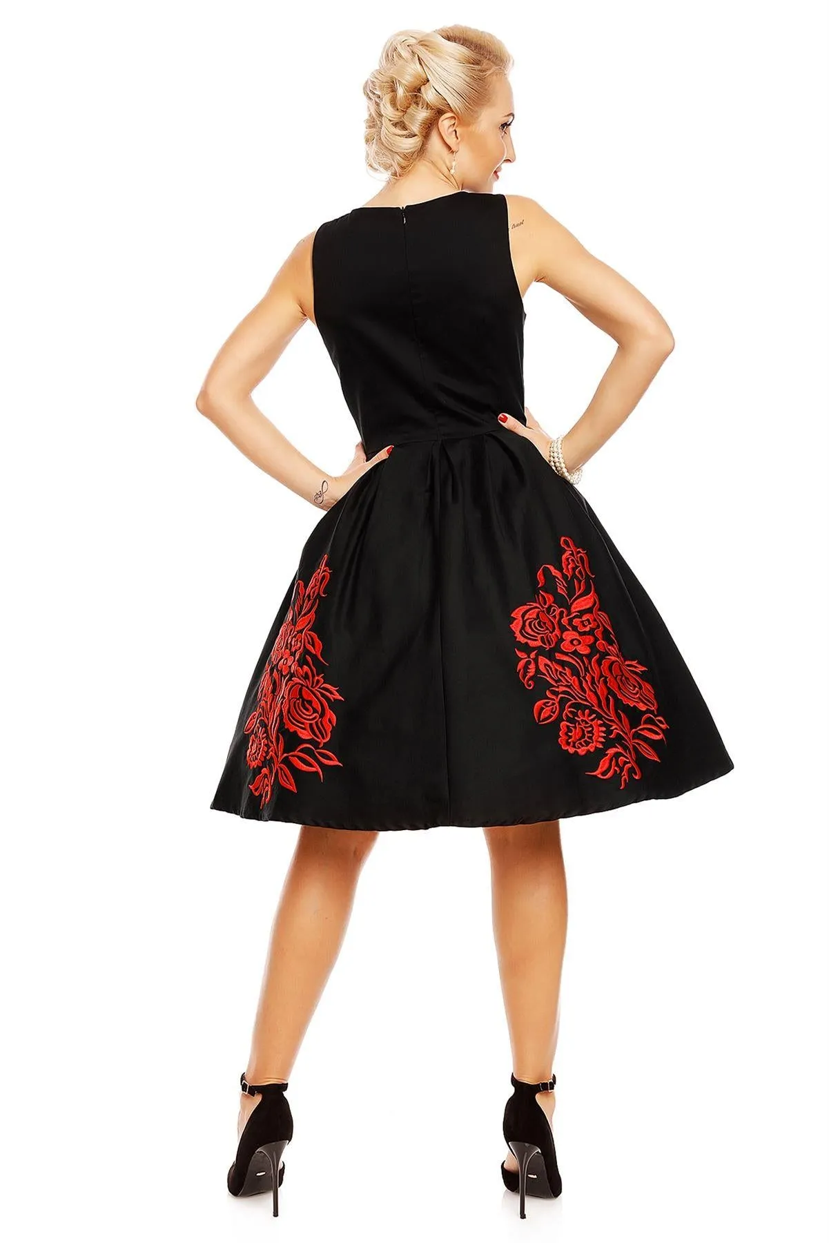 Annie Embroidered Roses Swing Dress in Black-Red