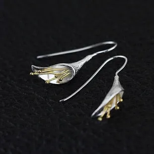 Chinese Jewelry Simple Flower Dangle Earrings For Women in Silver Color