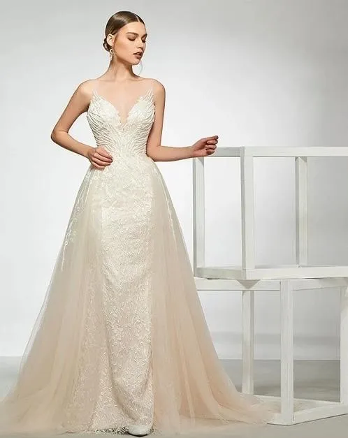 Elegant V Neck  Mermaid Trumpet Wedding Dress with Detachable Train