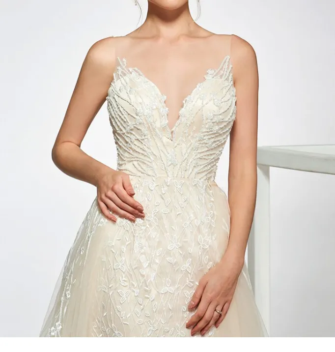 Elegant V Neck  Mermaid Trumpet Wedding Dress with Detachable Train