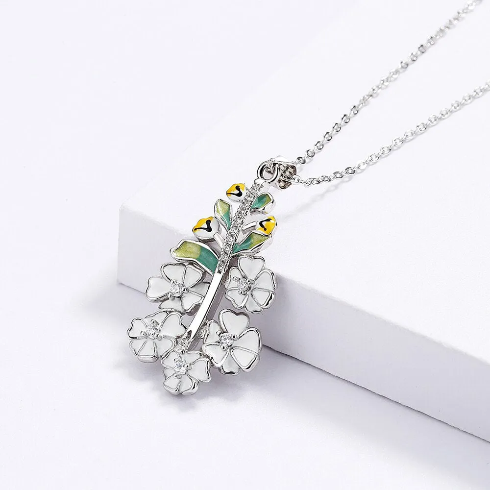 Exquisite White Flower  Enamel Pendant Necklaces with Zircon in 925 Sterling Silver