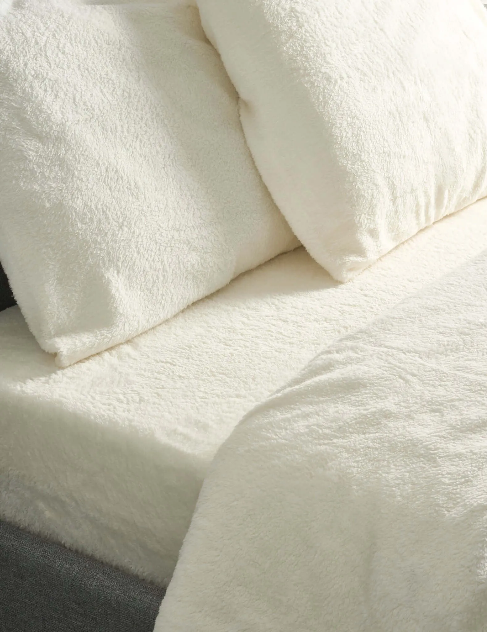 Hibernate Cosy Collection Super Soft Teddy Fleece Duvet & Two Pillow Covers Set - Ivory Cream