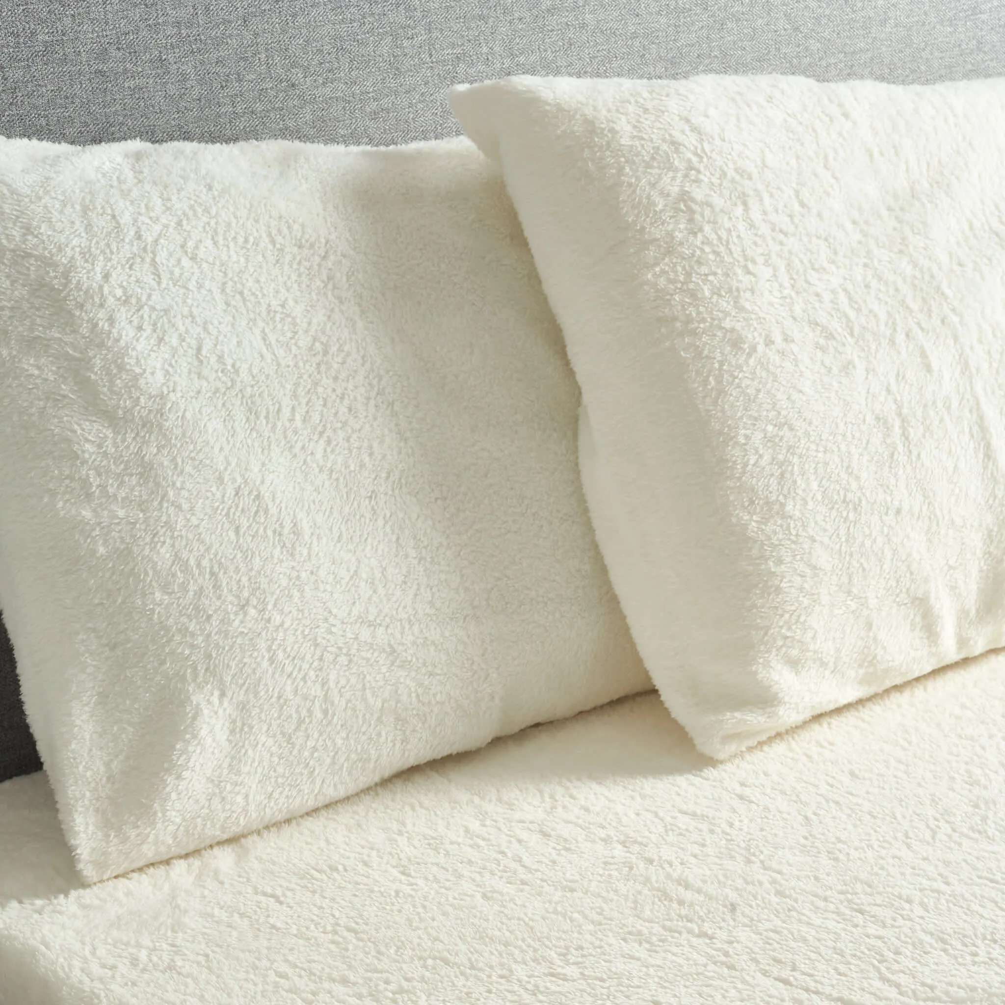 Hibernate Cosy Collection Super Soft Teddy Fleece Duvet & Two Pillow Covers Set - Ivory Cream