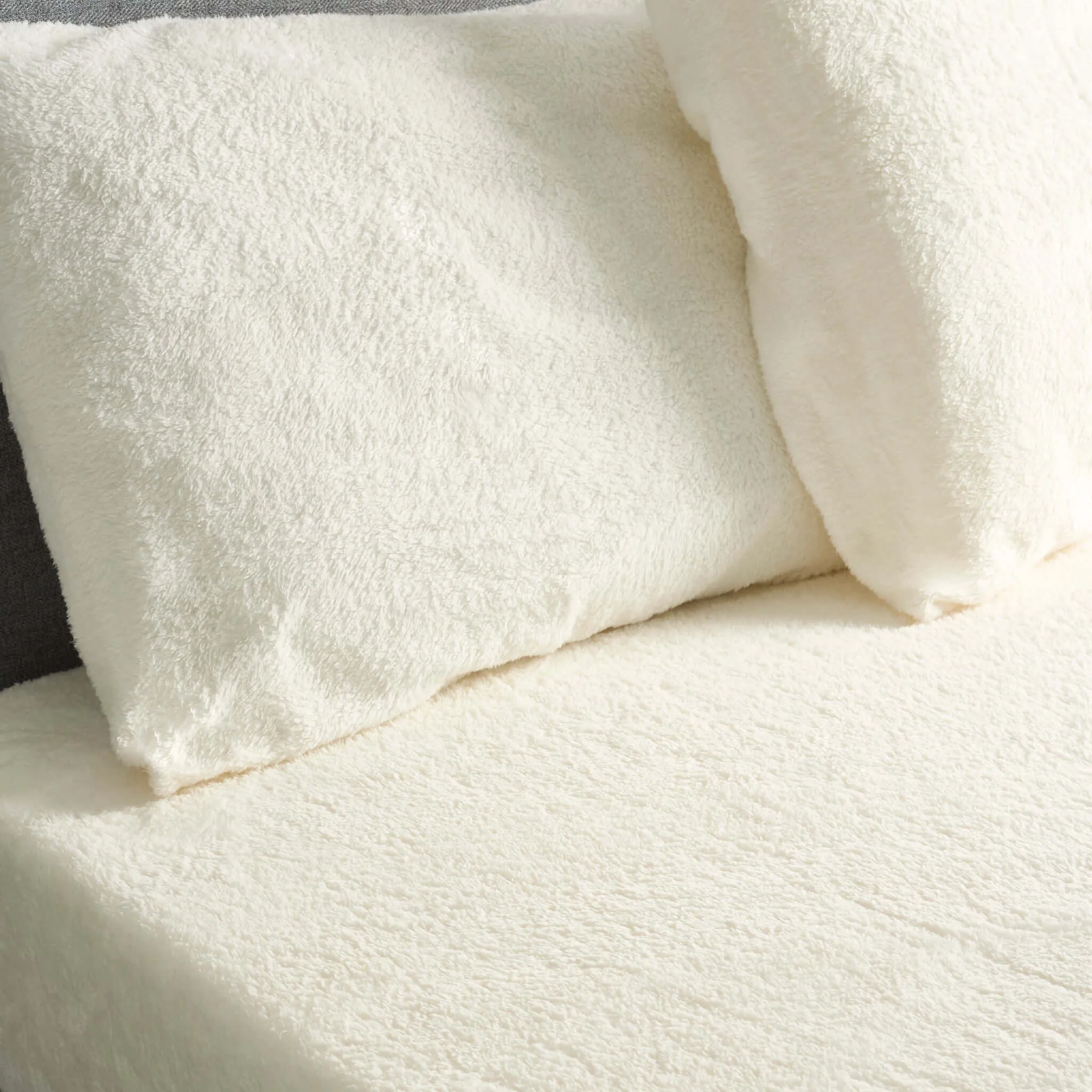 Hibernate Cosy Collection Super Soft Teddy Fleece Duvet & Two Pillow Covers Set - Ivory Cream