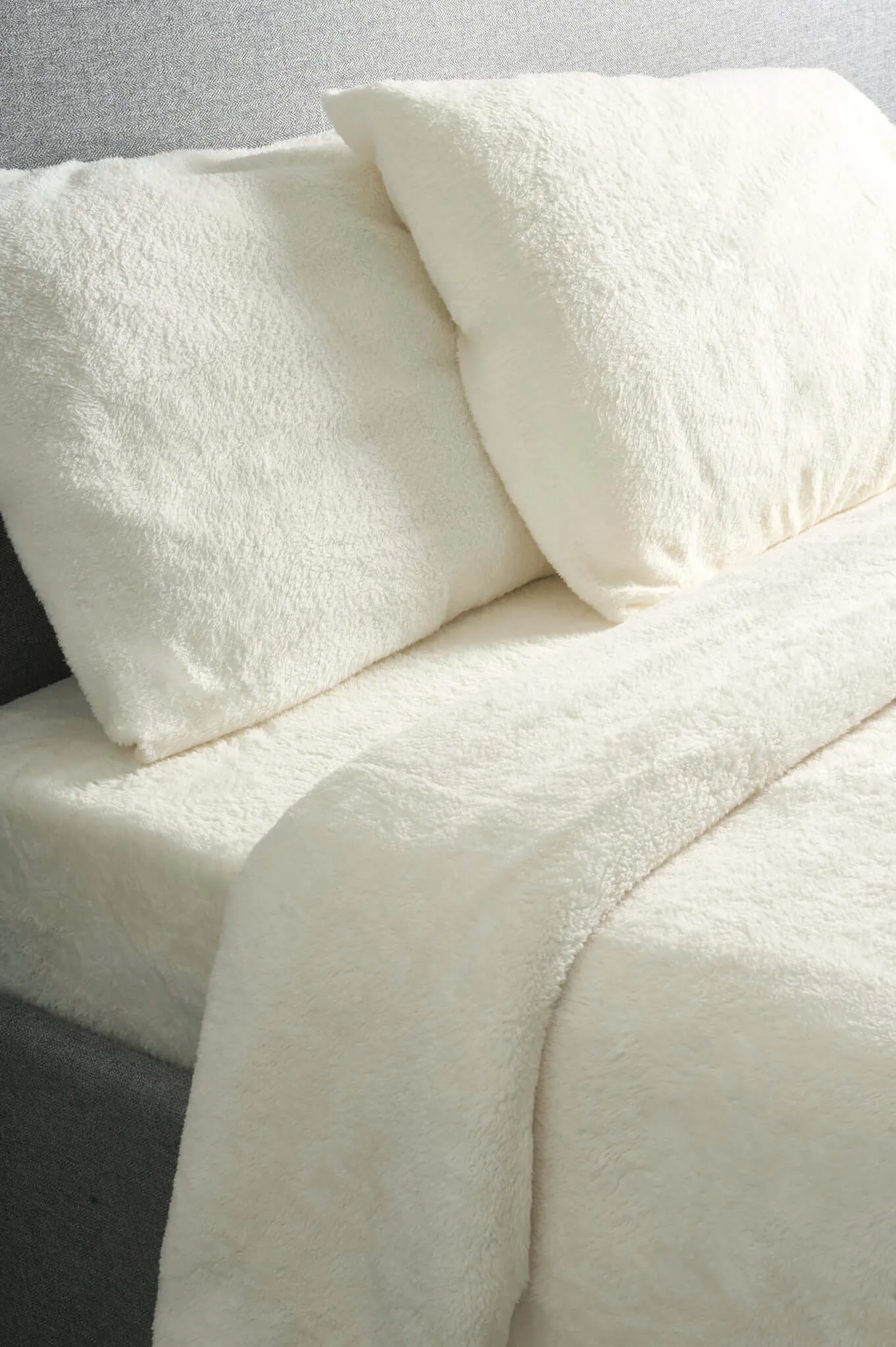 Hibernate Cosy Collection Super Soft Teddy Fleece Duvet & Two Pillow Covers Set - Ivory Cream