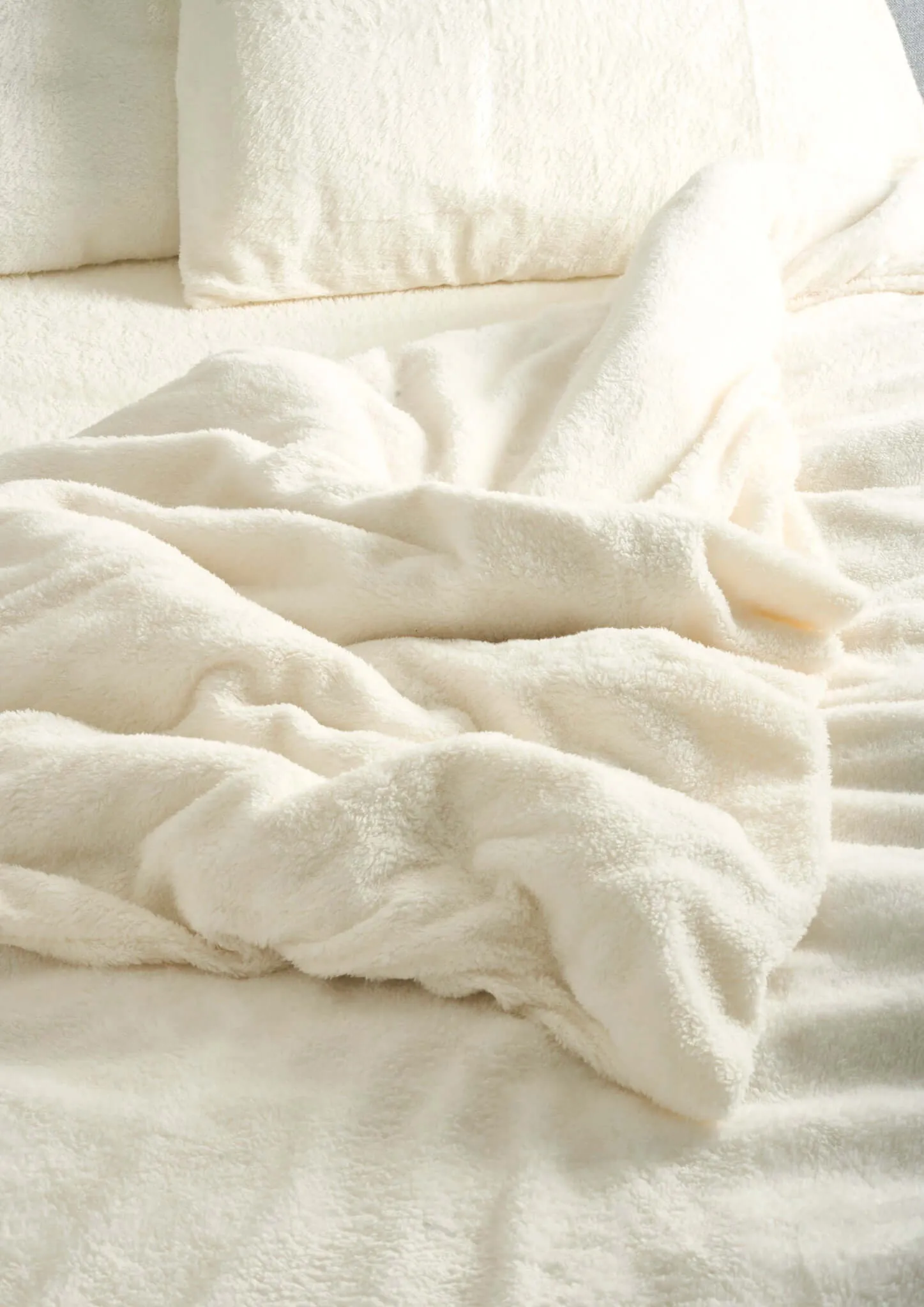 Hibernate Cosy Collection Super Soft Teddy Fleece Duvet & Two Pillow Covers Set - Ivory Cream