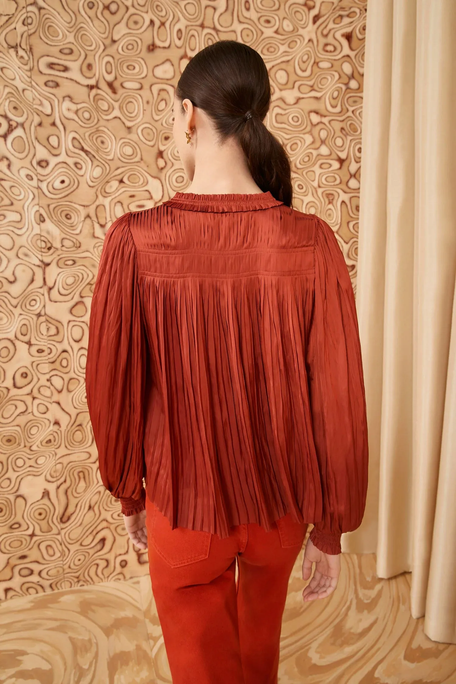 Leah Blouse in Tierra