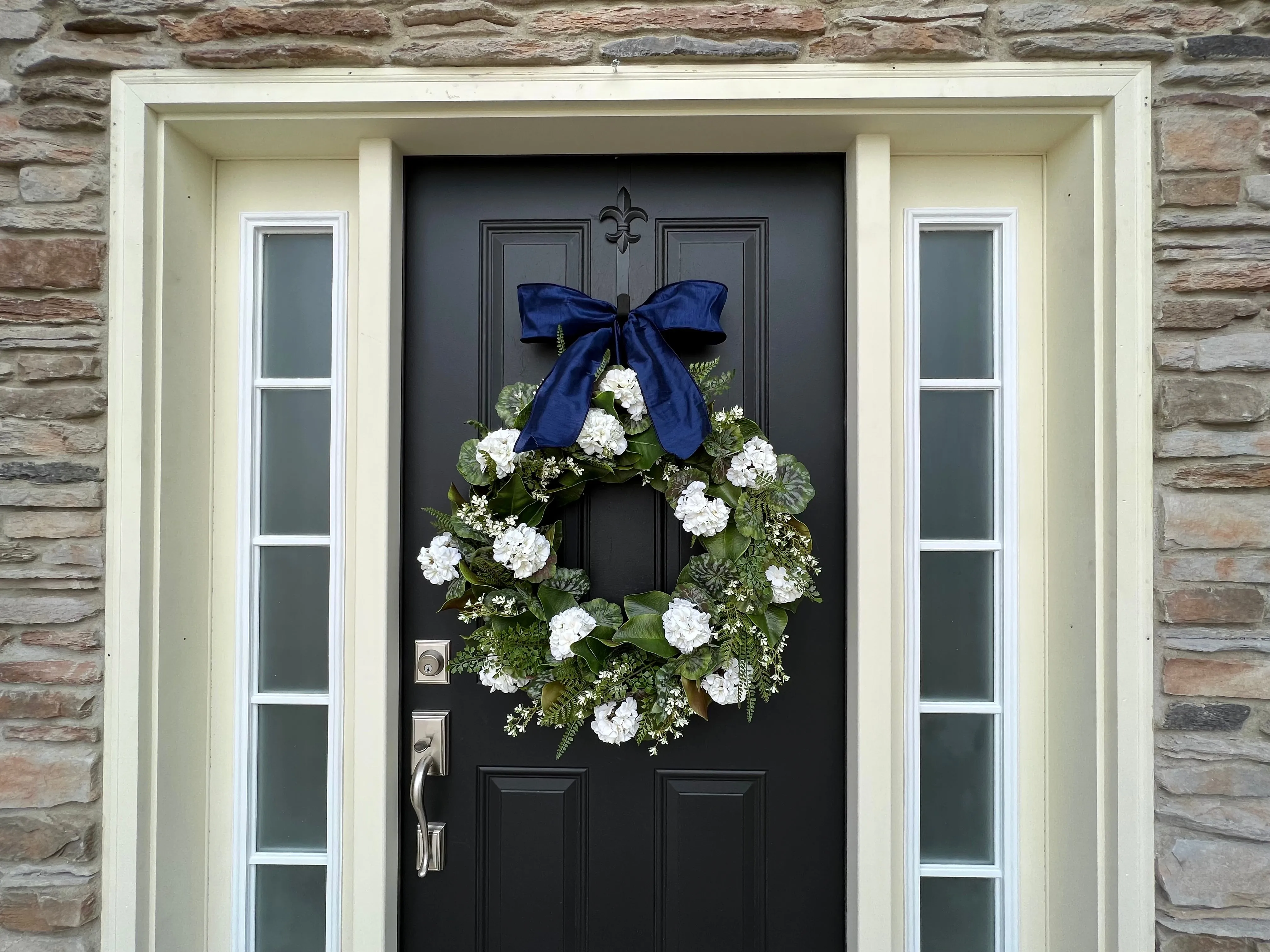 Summer White Geranium Wreath